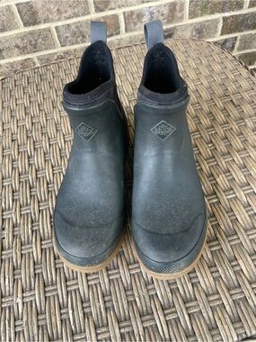 Muck Boot Women's Black Short Rubber Rain Boots